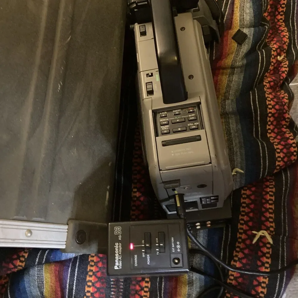 Panasonic AG-460 Camcorder VHS-S W/ Custom Video Camera Carrying Case For Parts